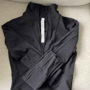 Lululemon Crop Half Zip
